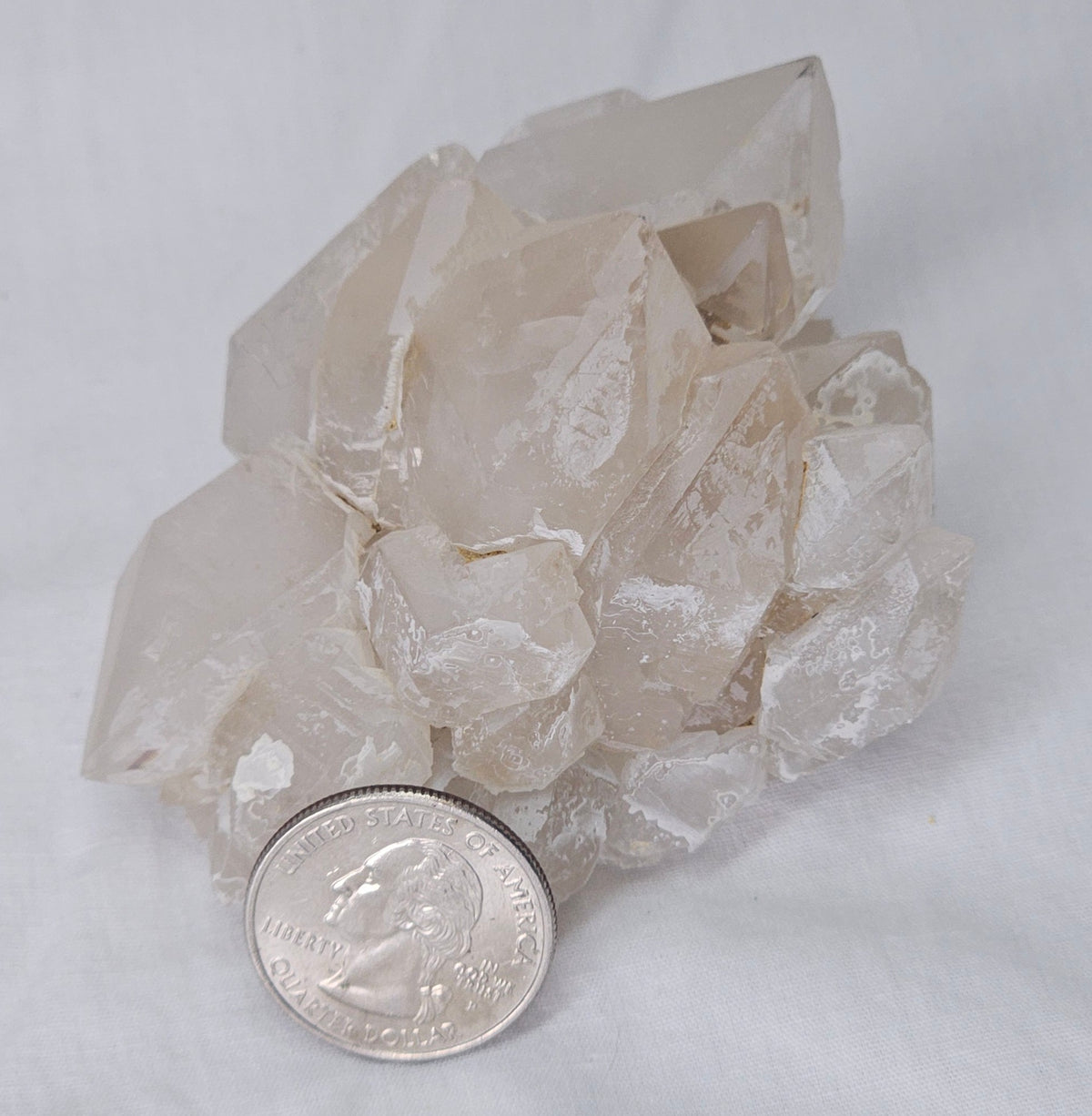China Backbone Quartz Crystal Cluster