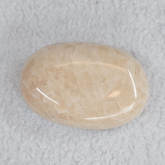 Moonstone Palm Stone