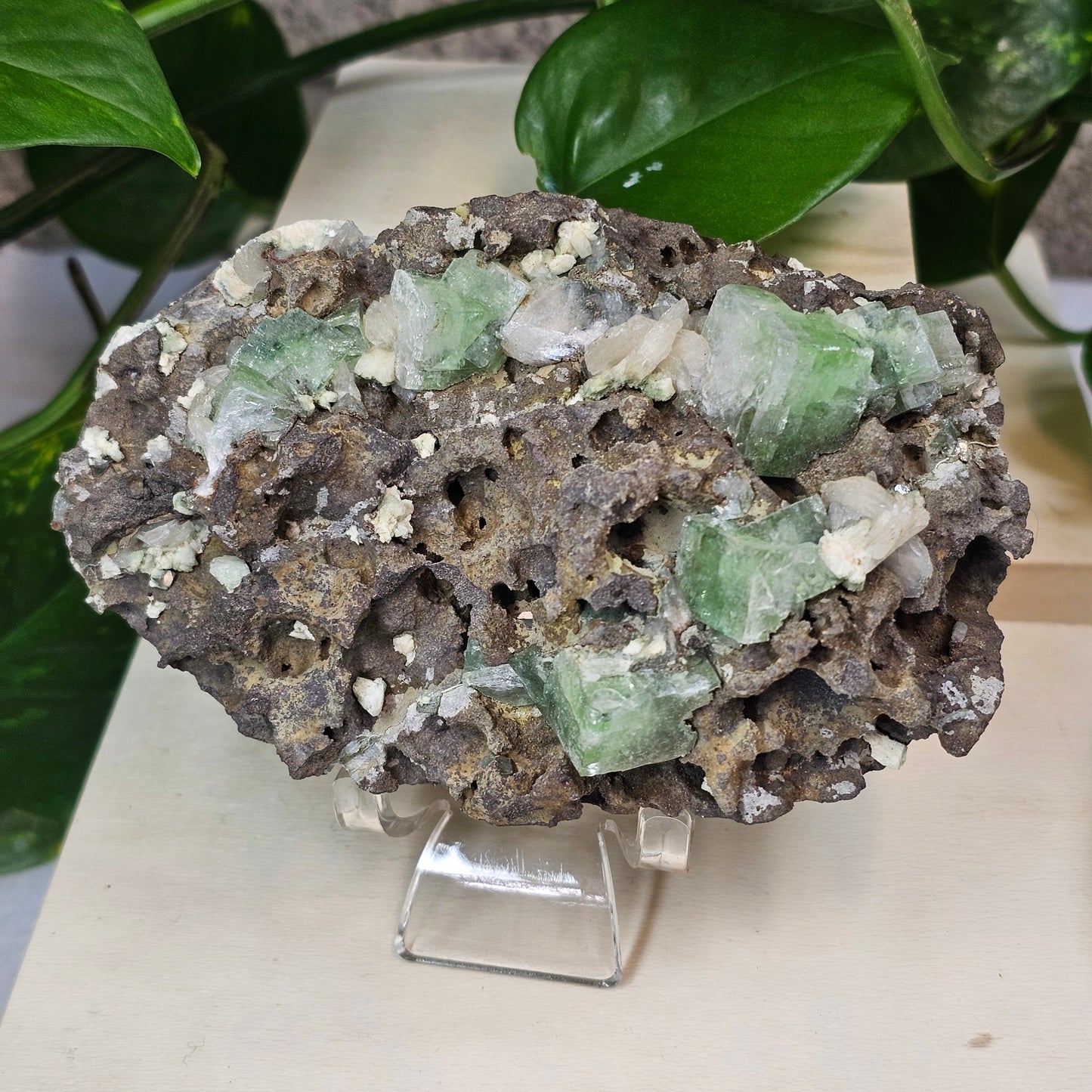 Fluorapophylite with Stilbite