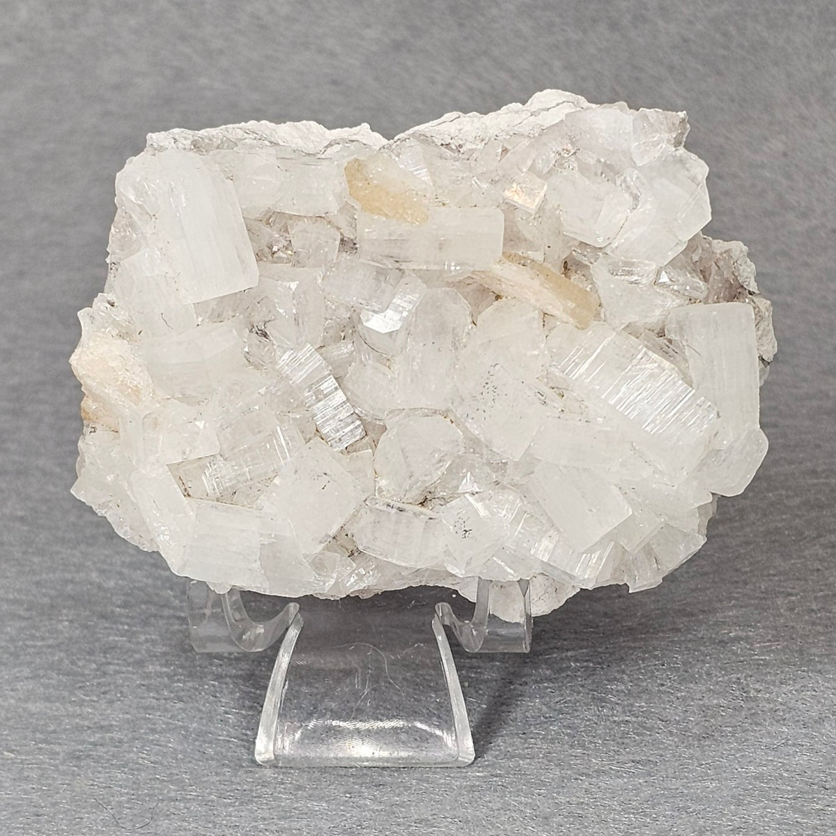 Apophyllite with Stilbite Cluster Specimen – Jalgaon, India