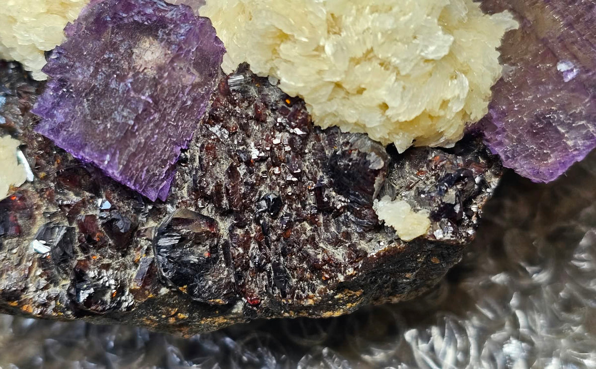 Elmwood Mine Fluorite, Sphalerite & Barite 💜 Tennessee, USA